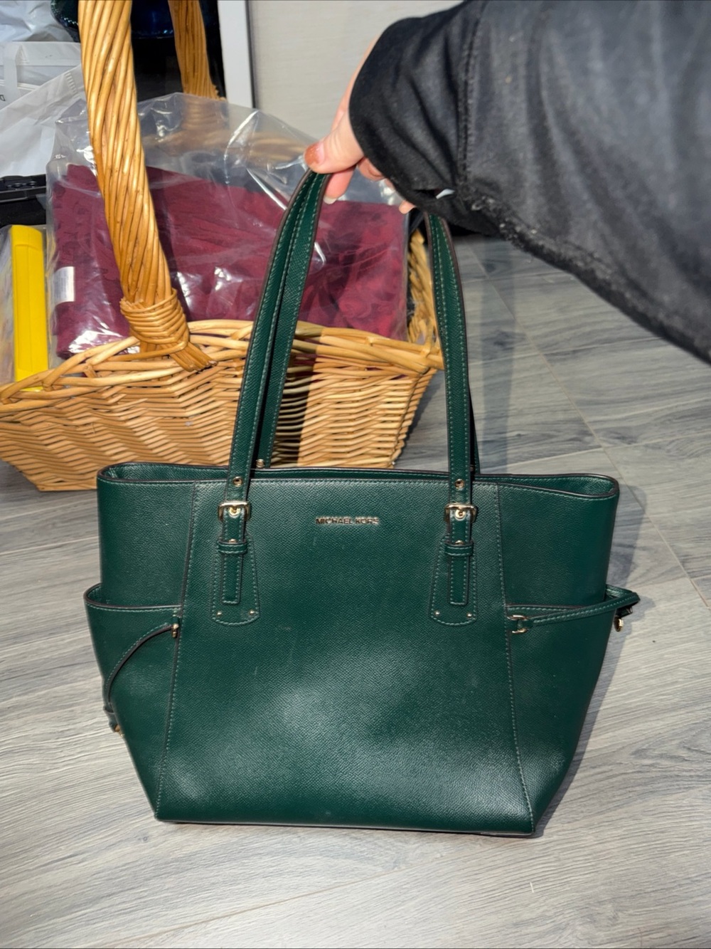 Michael Kors Dark Emerald Leather Tote with Gold Hardware needs cleaning
